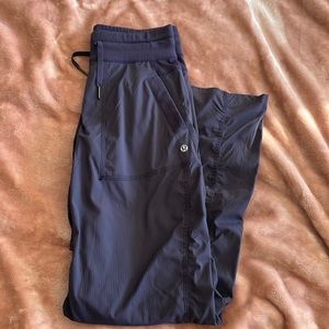 Lululemon dance studio pants - size 4 NAVY
